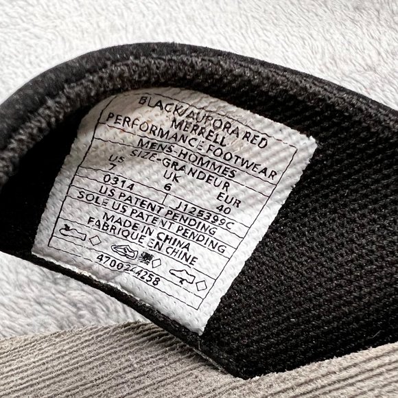 Merrell Flip Flop Sandals size 7 Men Black Red Gray NWOT main image 7